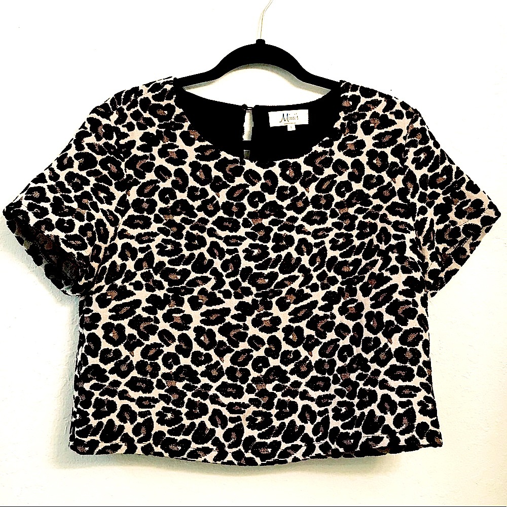 Leopard Print Top With Keyhole Back